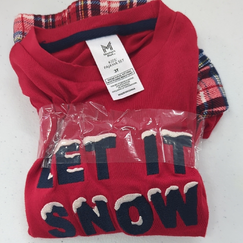 Red 'Let It Snow' Kids Long Sleeve Tee & Pants